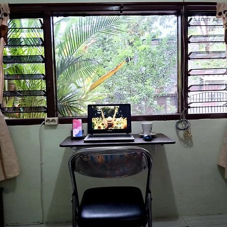 Ngampilan Backpacker Hostel ยอกยาการ์ตา ภายนอก รูปภาพ