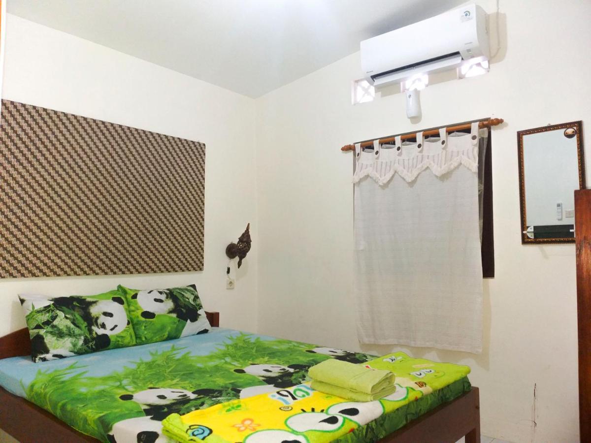 Ngampilan Backpacker Hostel ยอกยาการ์ตา ภายนอก รูปภาพ
